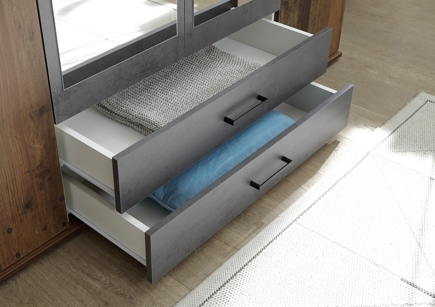 4 trg. Kleiderschrank Chicago Old Style Dunkel Beton Drehtürenschrank 2 Schubladen Spiegeltür 4 trg. Kleiderschrank Chicago Old Style Dunkel Beton Drehtürenschrank 2 Schubladen Spiegeltür