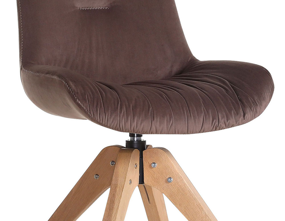 Stuhl Iggy Samtstoff braun Gestell Eiche natur lackiert 360° drehbar mit brauner Zick-Zack-Naht
